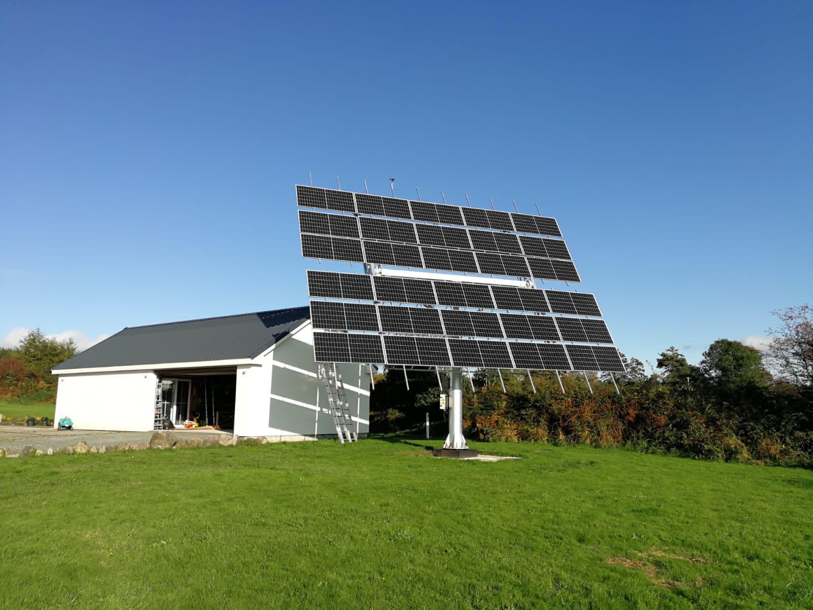 Estação de energia fotovoltaica de 25kw da irlanda, use painéis solares mono dah de tela cheia de 460 w
