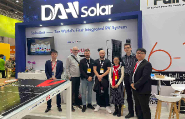 DAH Solar estreou SolarUnit e reapresenta módulo fotovoltaico em tela cheia na exposição fotovoltaica alemã