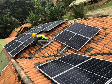 Equador 5KW Sistema fotovoltaico fora da rede —— Módulo fotovoltaico DAH Solar 540W